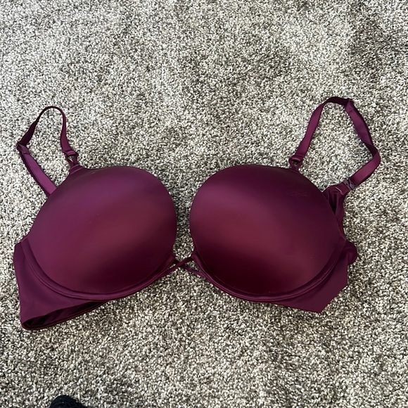 Victoria’s Secret ultimate push up bra in burgundy/wine color - Picture 1 of 4